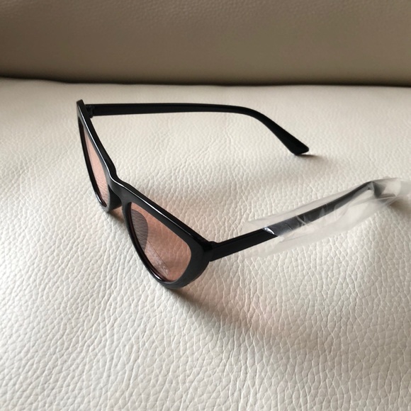 Sunglasses - Picture 3 of 5